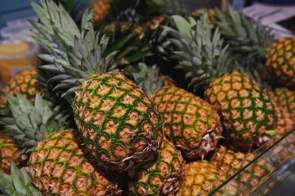 Lot Sweet Pineapples Grocery Store Natural Fresh Fruit Market — Stock Photo, Image