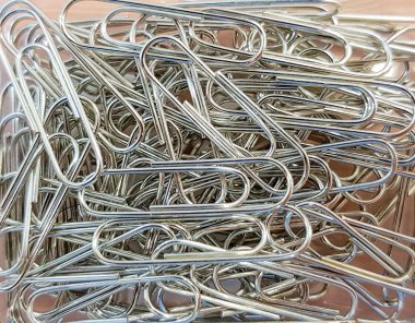 Kutusunda birçok ataş