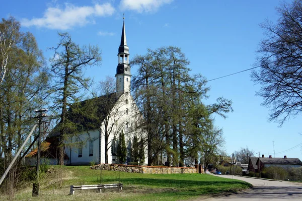 拉脱维亚村路德教会 — 图库照片