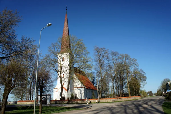 路德教会在 Lauciene 拉托维亚 — 图库照片