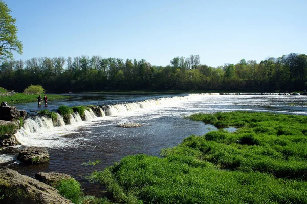 Venta Rapid.Waterfall Venta River.Latvia üzerinde.
