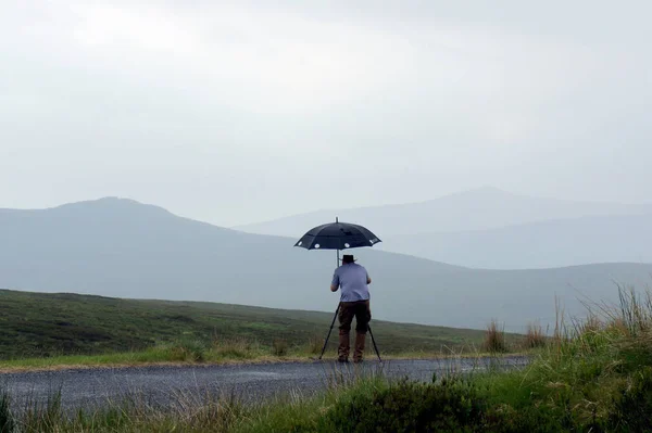 Guarda Chuva Fotógrafo Chuvisco Wicklow Mountain Ireland — Fotografia de Stock