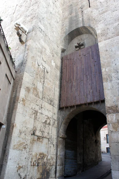 Fil Tower.Cagliari.Sardinia.Italy metal-sınır kapısı.