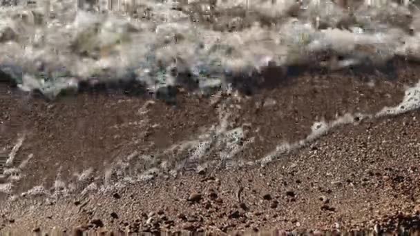 Güneşli Günde Deniz Kıyısı Manzara Tarifsiz Close-up. — Stok video
