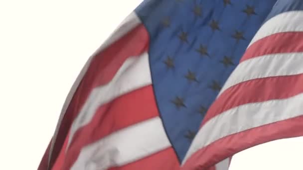 Grande bandeira americana no Flagpole. Close-up . — Vídeo de Stock