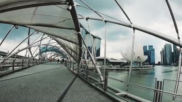 Hermoso puente. Singapur . — Vídeo de stock