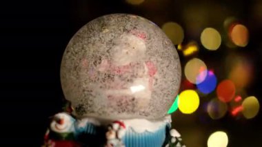 Noel Sihirli Balo Noel Baba ve içindeki çocuk.