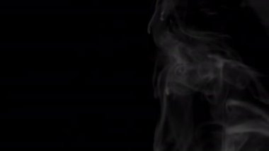 Siyah Arkaplanda Dumanın Soyut Formları.