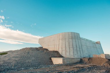 Yeni yol inşaat alanında