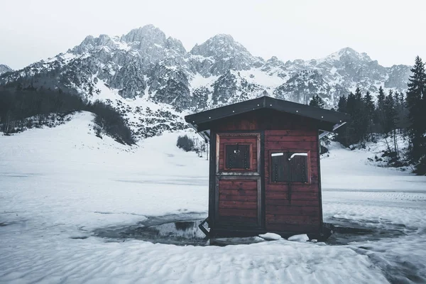 Закрытая Каюта Лыжном Склоне Активный Отдых Зимнее Время — стоковое фото