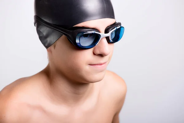 Молодой Спортивный Здоровый Подросток Готовый Плавать Очках Кепке — стоковое фото