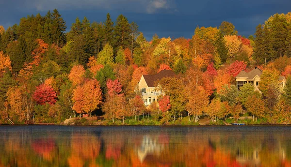 Scenic Autumn Landscape Reflection — Stock Photo, Image