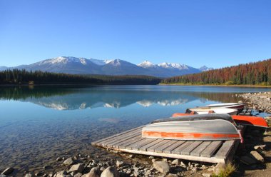 Piramit göl jasper national Park