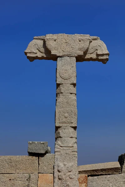 Pilar Alto Runas Hampi Histórico — Fotografia de Stock