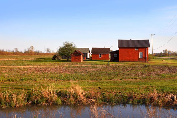 Red Barn High Way — Stock Photo, Image