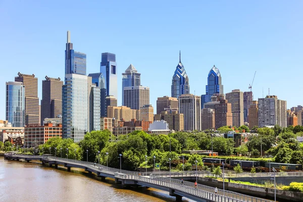 Julho 2018 Filadélfia Pensilvânia Skyline Philadelphia Downtown South Street Bridge — Fotografia de Stock