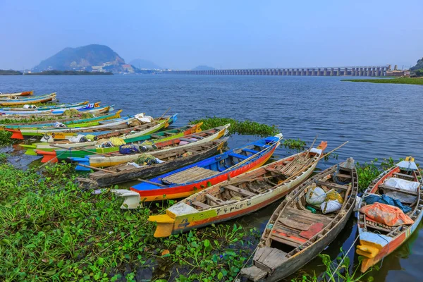 Vijayawada India Ledna 2019 Staré Barevné Rybářské Lodě Březích Řeky — Stock fotografie