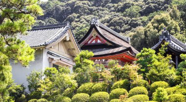 Kyoto Japonya 'daki tarihi Kiyomizudera tapınakları