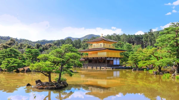 Nara Ιαπωνία Αυγούστου 2019 Ναός Kinkakuji Του Χρυσού Περιπτέρου Στην — Φωτογραφία Αρχείου