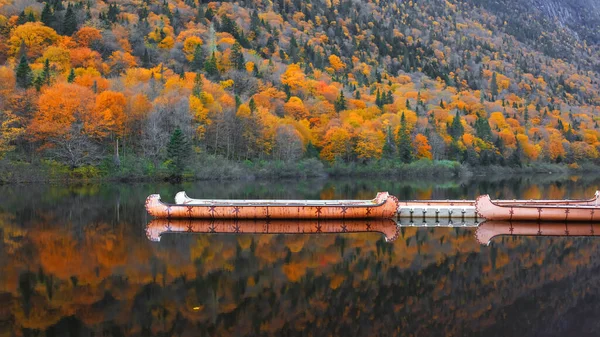 Canoes Quite Lake Fall Foliage Reflections — Stock Photo, Image