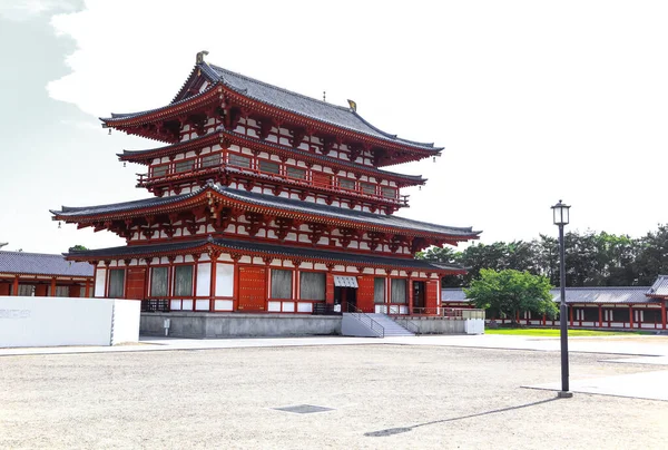奈良県 2019年8月7日 薬師寺は 奈良県に位置する南都の7大寺院の一つです — ストック写真
