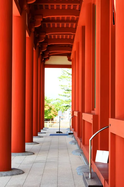 Hohe Rote Säulen Des Kofuku Tempels Nara Japan — Stockfoto