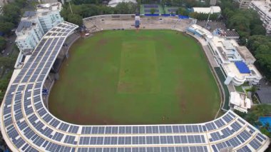 Mumbai, INDIA - 24 Haziran 2025: Mumbai, Hindistan 'daki CCI-Brabourne Stadyumu' nun havadan görünüşü. Brabourne Stadyumu, Mumbai 'de bulunan uluslararası bir kriket stadyumu.