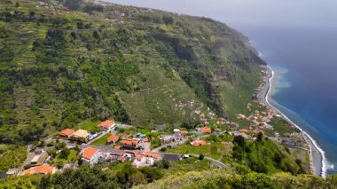 Trigo de Negreiros ou Moledos bakış açısından manzara, Madeira Portugal.