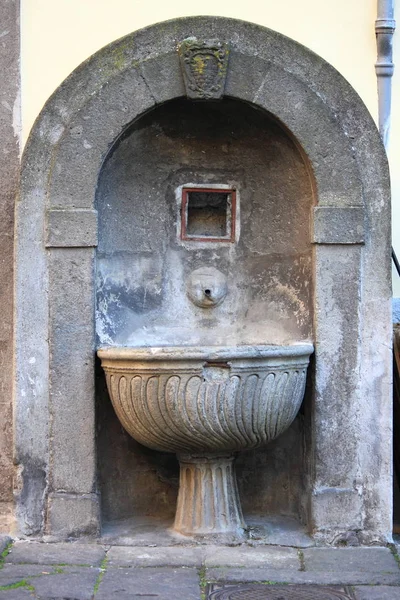 Ancienne Fontaine Boire Dans Centre Viterbe Italie — Photo