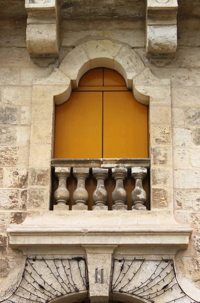 Типичное Известняковое Окно Мальте — стоковое фото