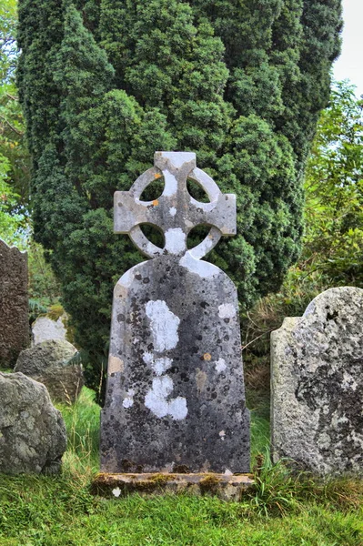 Pierres tombales en Glendalough — Photo