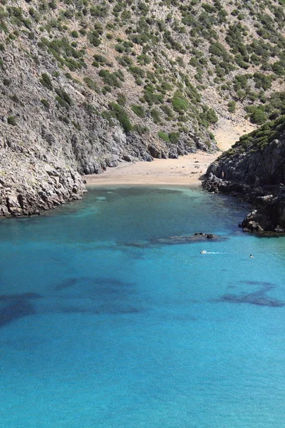 Пляж Cala Domestica на Сардинии — стоковое фото