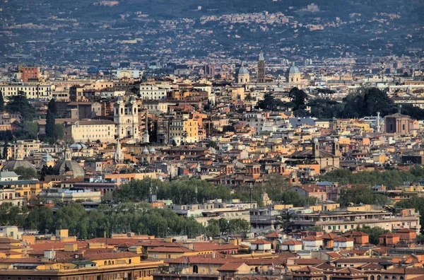 Панорамный вид на Рим, Италия — стоковое фото