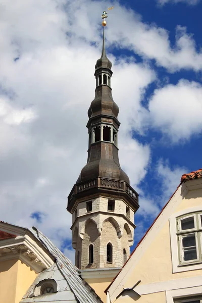 Torre da Câmara Municipal em Tallinn — Fotografia de Stock