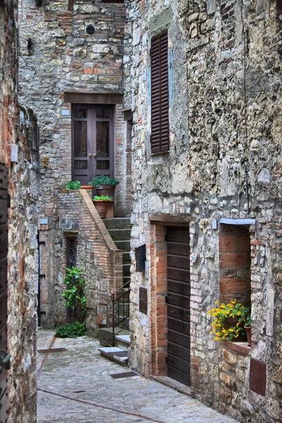 Vicolo stretto a Perugia — Foto Stock