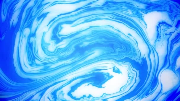 Плями синього чорнила на воді. Абстрактне зображення тла . — стокове відео