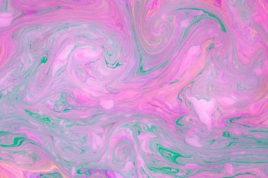 Renkli mermer arka plan. Su üzerinde boya lekeleri.