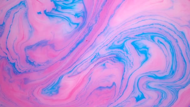 Macchie di inchiostro blu e rosa sull'acqua. Riprese astratte di sfondo colorate. Design fluido, perfetto per la grafica del movimento . — Video Stock