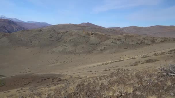 Marsianskt landskap i bergen i Altai, Sibirien. — Stockvideo