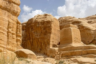 Ürdün'deki Petra Tapınağı'ndaki antik mezarlar. 201