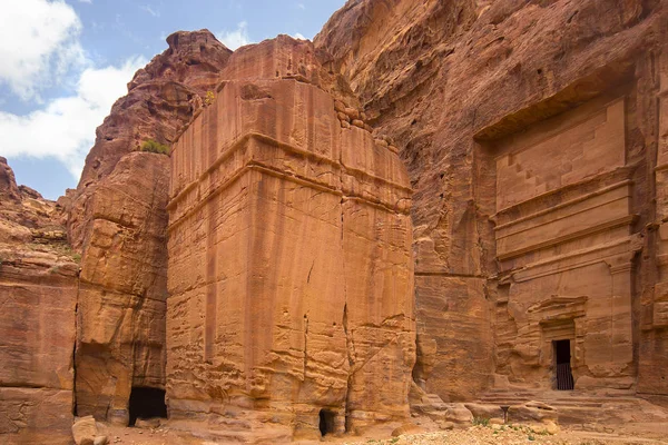 Túmulos Antigos Rua Fachadas Necrópole Cidade Templo Petra Jordânia 2018 — Fotografia de Stock