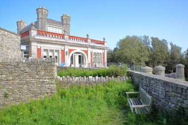 Swanage, İngiltere - 20 Mayıs 2018: Durlston kalede Durlston Country Park Swanage, Purbeck Isle, Dorset yakınındaki