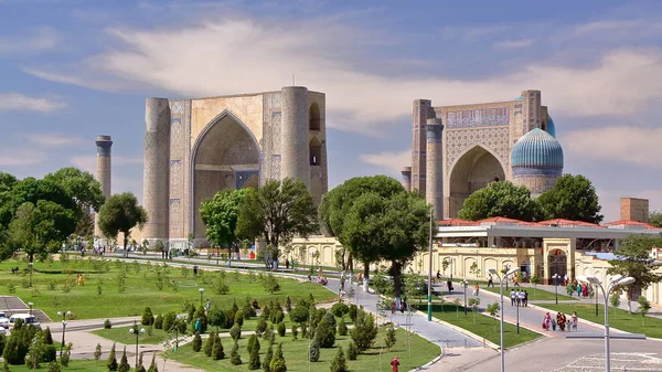 General View Esplanade Registan Bibi Khanum Mosque Samarkand Uzbekistan — Stock Photo, Image