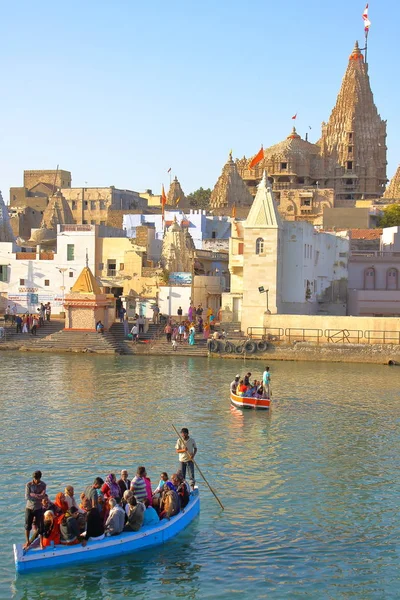 Dwarka Gujarat India Dicembre 2013 Tempio Dei Nani Trasporto Pellegrini — Foto Stock