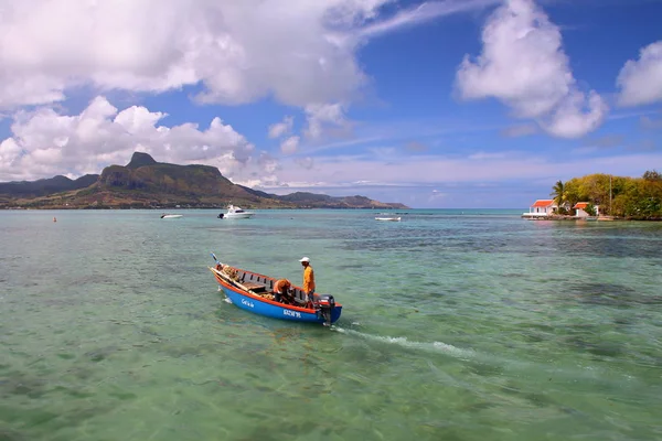 Mahebourg Mauritius November 2012 Fishing Boat Turquoise Water Pointe Esny — Stock Photo, Image