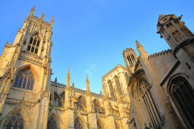 Kule ve kuleler ile York, Yorkshire, İngiltere'de, günbatımında Minster