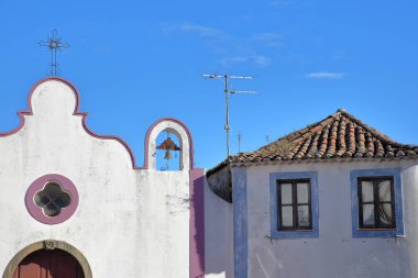 Eski kasaba Monchique, Algarve, Portekiz içinde bir kilise (Senhor Porto Şapel) yakın çekim