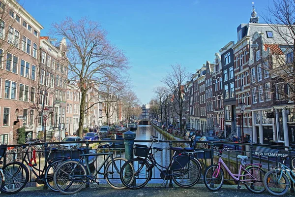 Amsterdam Nederland Februari 2019 Krom Kleurrijke Erfgoed Gebouwen Gelegen Langs — Stockfoto