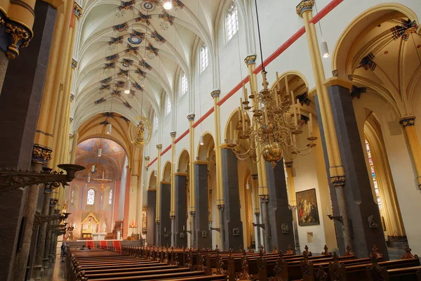 Maastricht Hollandia Augusztus 2019 Színes Belseje Bazilika Saint Servatius Századi — Stock Fotó