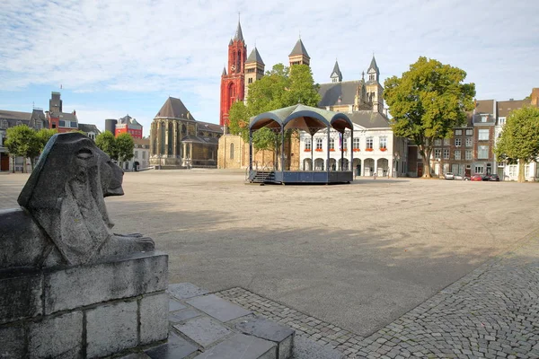Plaza Central Maastricht Vrijthof Con Basílica San Servacio Iglesia San —  Fotos de Stock